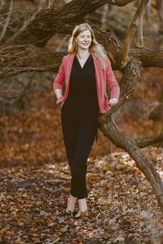 Elisabeth Fechner im Wald
